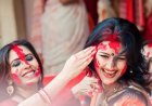 Sindoor Khela: A Joyous Tradition Of Durga Puja Celebrations With A Fascinating History