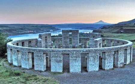 ପୃଥିବୀର ରହସ୍ୟମୟ ସ୍ମାରକ “ଷ୍ଟୋନହେଞ୍ଜ”