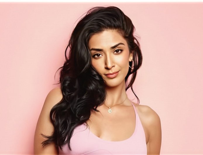 Jaskiran Kaur Dazzles Miami Swim Week with Graceful Runway Walk and Andrea Venturoli's Exquisite Creations in Stunning 4K60 Resolution